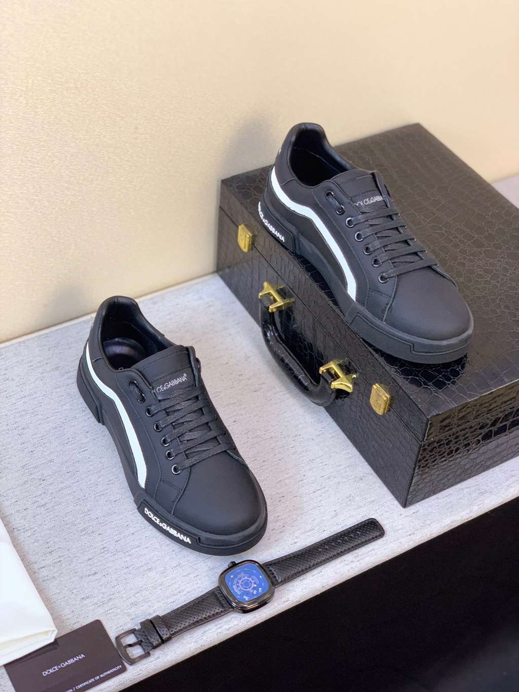 D*G sneaker